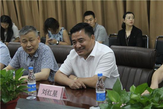会长刘红星感谢各方的信任,希望大家合力将项目做细,做精,做出亮点.