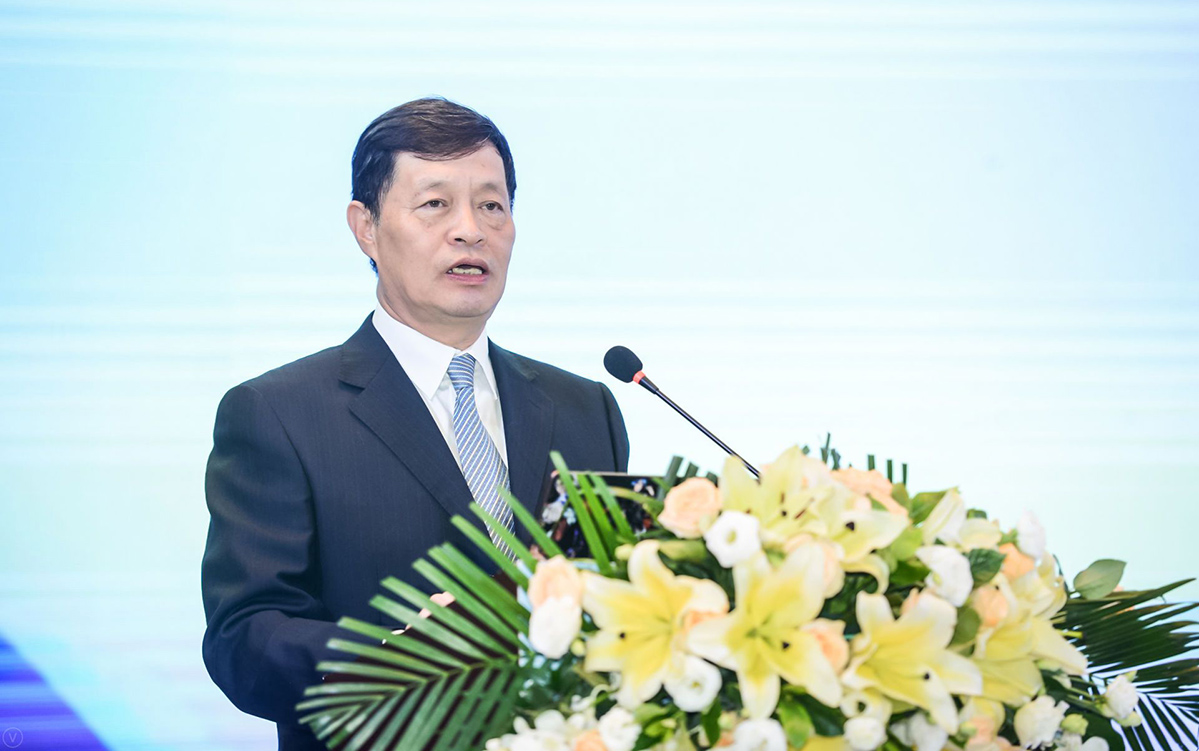 中国房地产业协会副会长兼秘书长陈宜明致辞