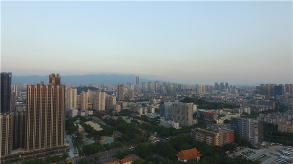 上海奉贤、崇明安置房3.22亿元出让 总出让面积16.42万平米 容积率为1.2
