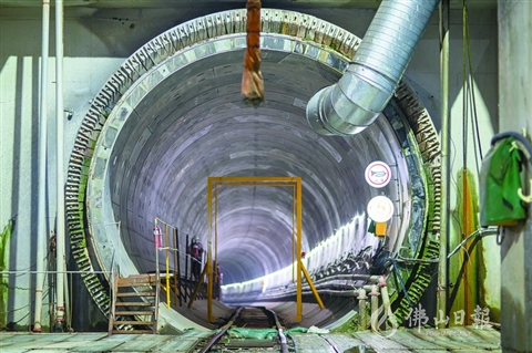 昨日，地铁3号线湾华站至深村站区间隧道管片已经成型。