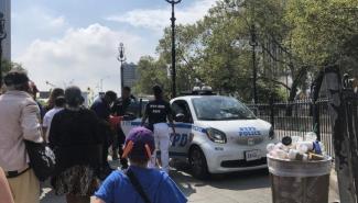 中国游客布鲁克林大桥前被单车客刮伤 心脏病发 