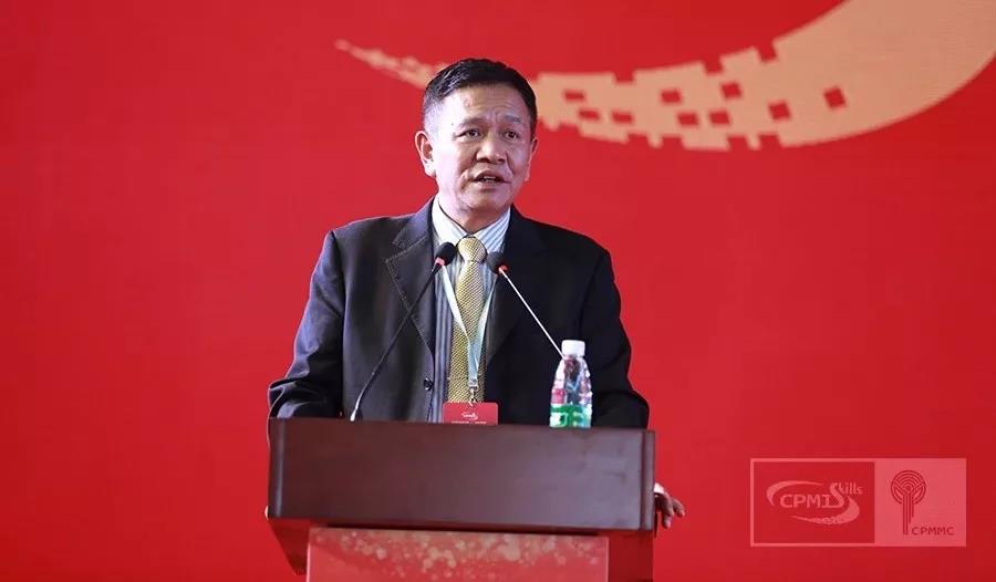 中国物协副会长李健辉