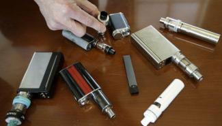 公卫紧急状态 麻州州长宣布所有电子烟产品禁售四个月 