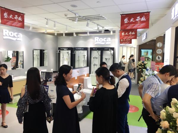 开业现场人气满满