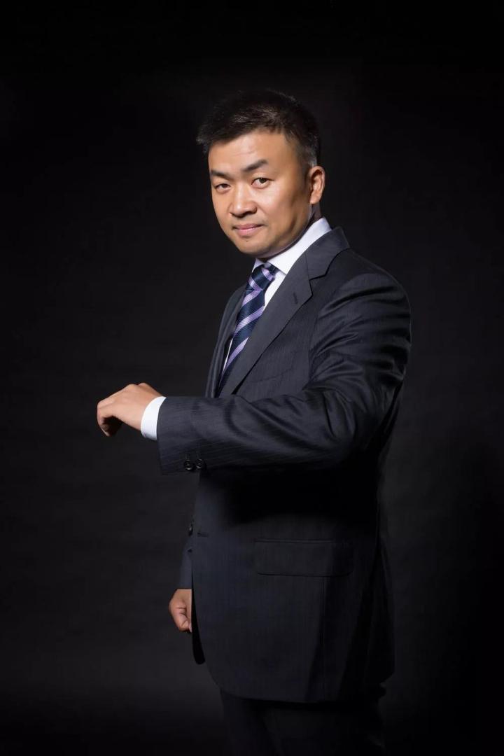 艾佳生活CEO潘定国
