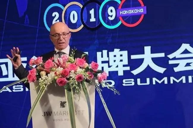 琼·克劳德·拉里齐教授(Prof.Jean-Claude Larreche)