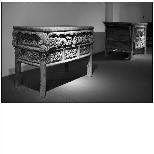 配图二：12-13世纪供桌（马可乐收藏）