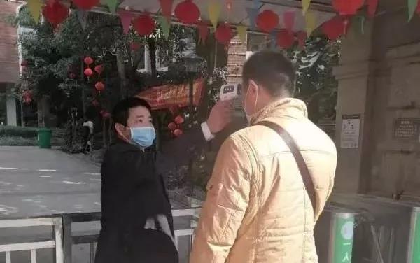 南宁龙光免费发放1万个口罩 惠