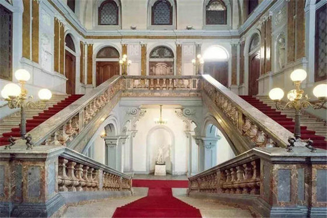 利塔宫 Palazzo Litta