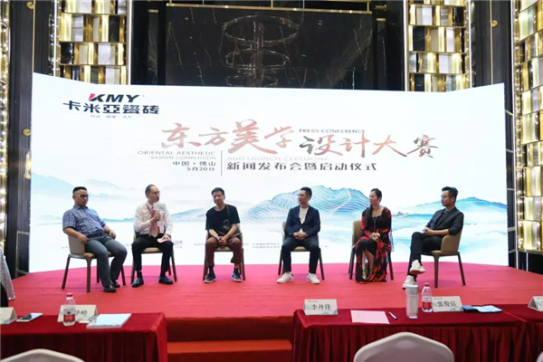  ▲各位嘉宾组织座谈会并且接受媒体采访