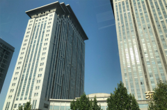 千亿级房企现盈利预减 小企业闯生死关
