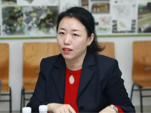 刘伟震：中国建筑学会室内设计分会秘书处国家艺术基金项目联系人