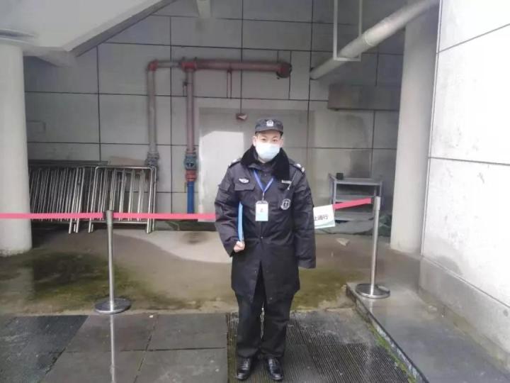 疫情中他们从未离开 ——致敬