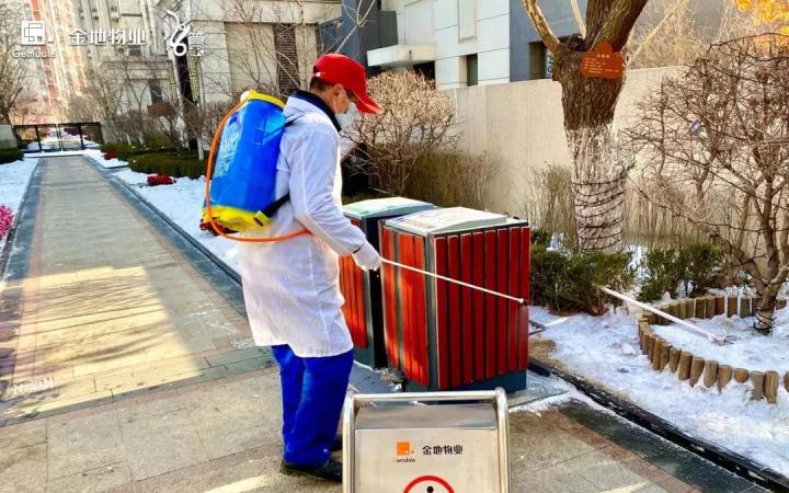 疫情中他们从未离开 ——致敬