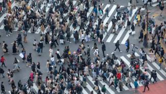 日本人口连续十年减少，降幅有史以来最大