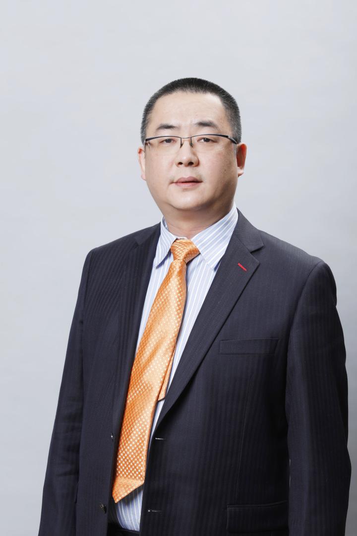 乐居控股CEO 贺寅宇