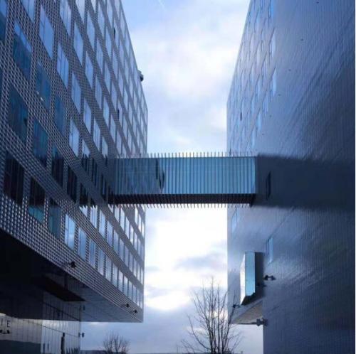 观摩阿姆斯特丹超现代建筑