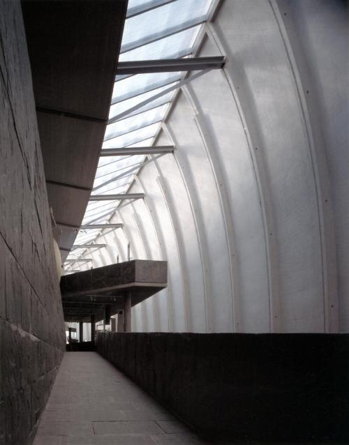 多穆斯博物馆, 照片由Hisao Suzuki提供