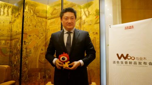 圣象集团总裁陈建军先生与小浪合影