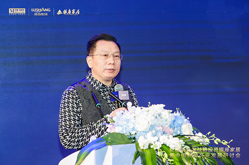 红星美凯龙董事长车建新
