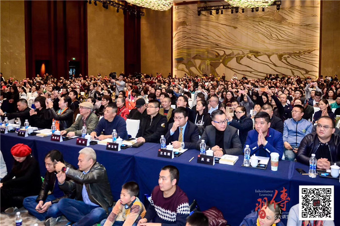 ▲大讲堂汇聚众多重庆城市精英，全场座无虚席。