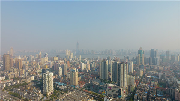 易纬集团(03893)预期中期综合净亏损同比增加