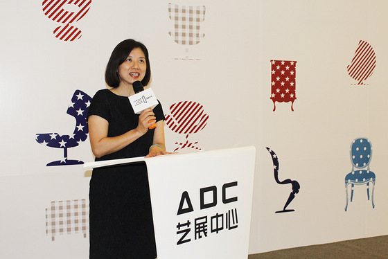   中国对外贸易广州展览总公司华佳分公司副总经理邓晶晶女士