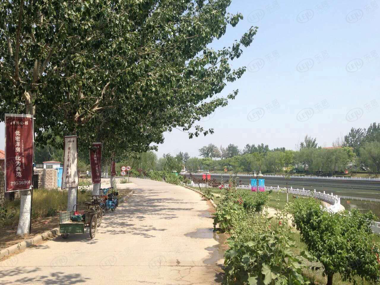 武清御河雍阳公馆，位于武清区北运河与武宁路交口隶属于武清开发区，价格大概在15000左右。