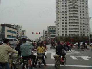 富达都市E站