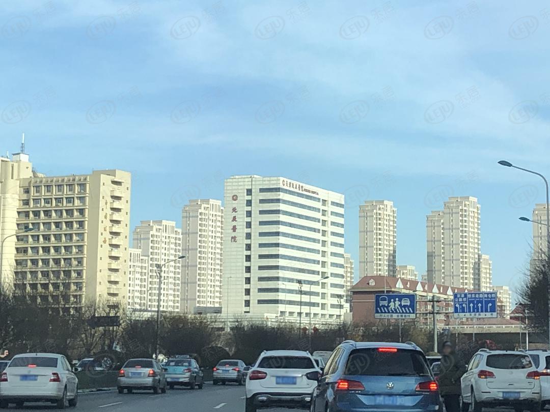 北辰运河文化城188，位置在天津市北辰区北辰道42号毗邻地铁1号线,4号线沿线，预估价格为23000/平米左右。