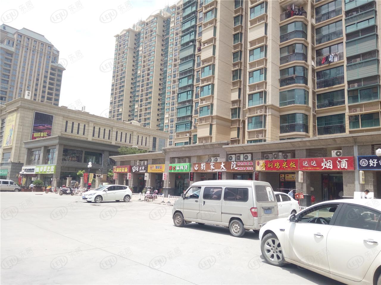 句容泰禾金尊府，位于江苏省南京市仙林东路与和平路交汇处向南300米，预计价格在11500/平米左右。
