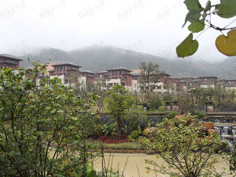 连江正恒先生的山，位于福州·贵安 潘渡乡仁华社区翠园路4号属于贵安，价格大概在9200左右。