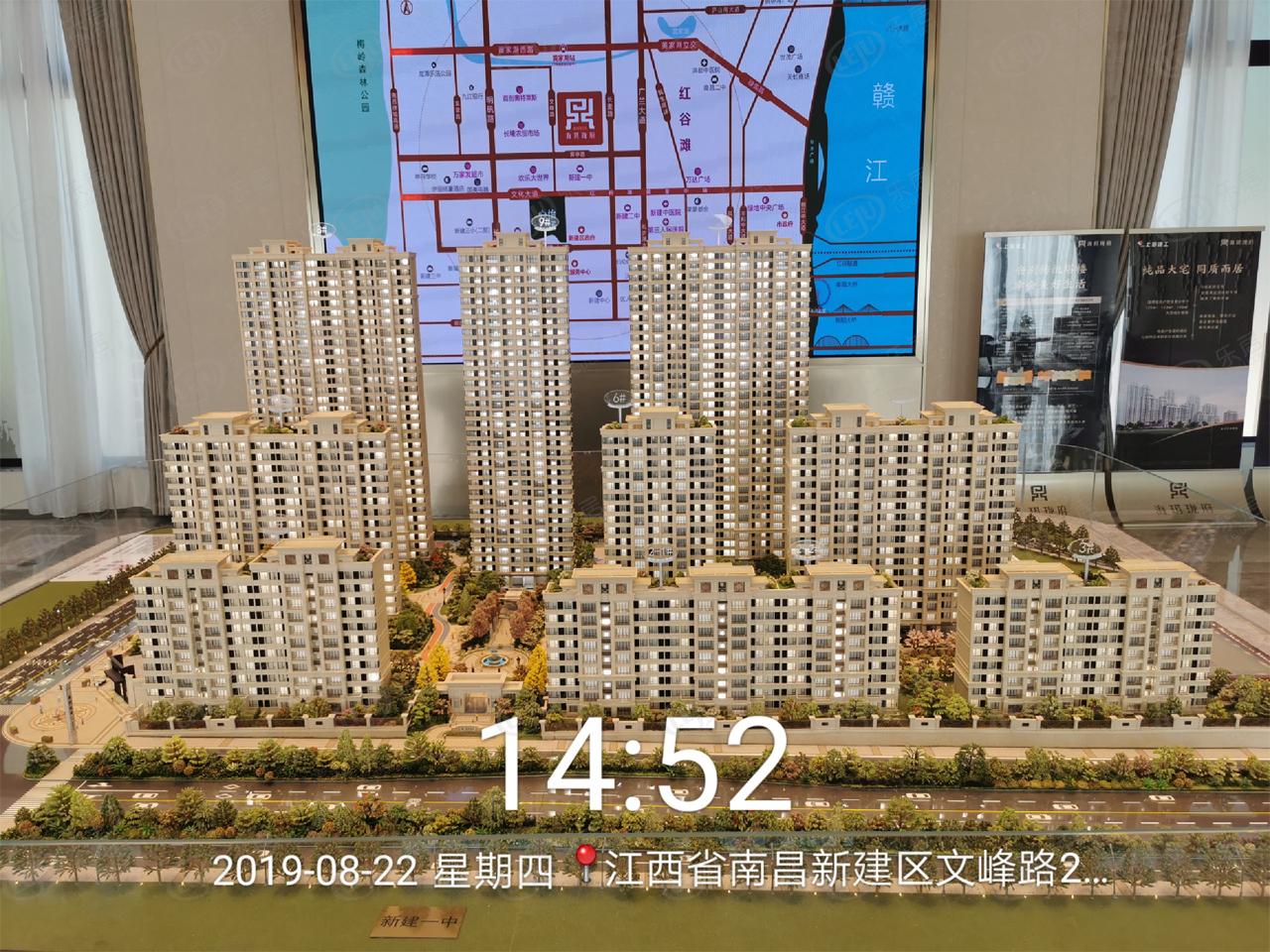 新建海玥珑府，位于文峰路369号隶属于新建区中心商圈，价格为11000/平米左右。